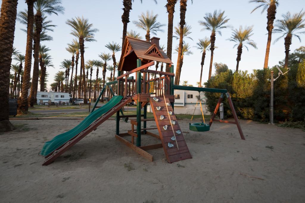 Palm Springs Camping Resort Cabin 3 Palm Desert Ngoại thất bức ảnh